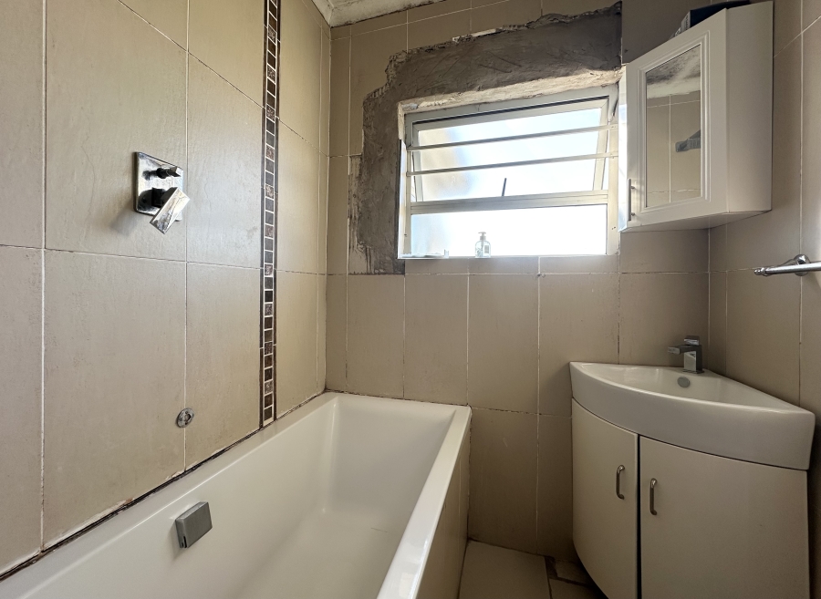 3 Bedroom Property for Sale in Southernwood Eastern Cape